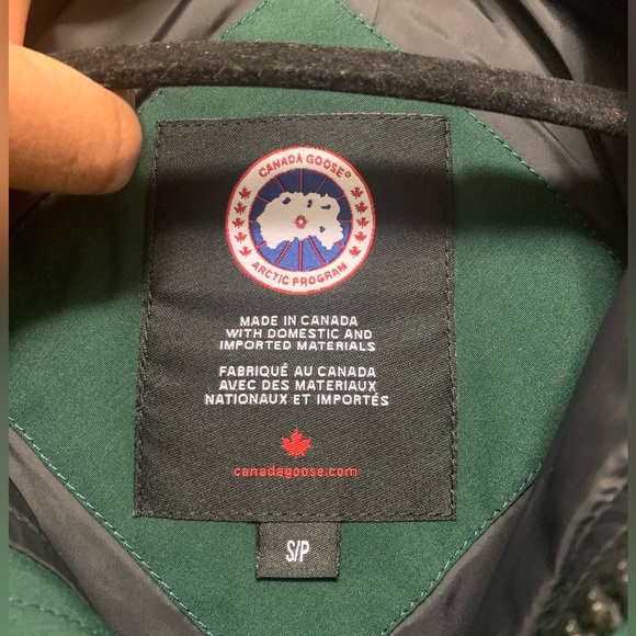 AUTHENTIC!!!!CANADA GOOSE MENS COAT SIZE SMALL - Picture 2 of 4